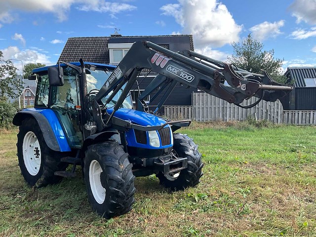 2005 new holland tl80a vierwielaangedreven landbouwtractor met mailleux voorlader - afbeelding 31 van  36