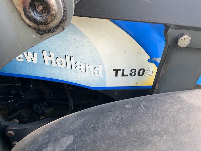2005 new holland tl80a vierwielaangedreven landbouwtractor met mailleux voorlader - afbeelding 6 van  36