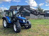 2005 new holland tl80a vierwielaangedreven landbouwtractor met mailleux voorlader - afbeelding 31 van  36