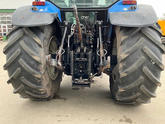 2005 new holland tm190 vierwielaangedreven landbouwtractor - afbeelding 20 van  30