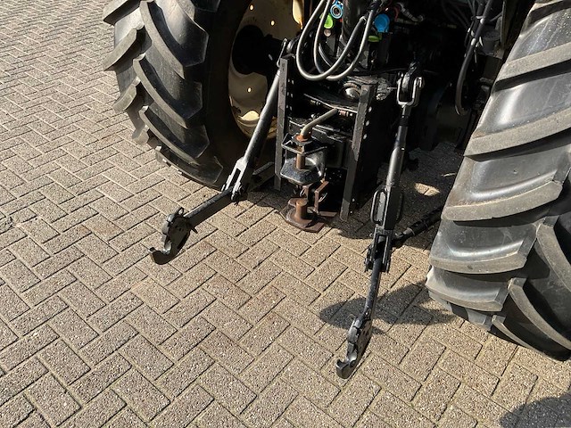 2005 new holland tn95da vierwielaangedreven landbouwtractor - afbeelding 4 van  31