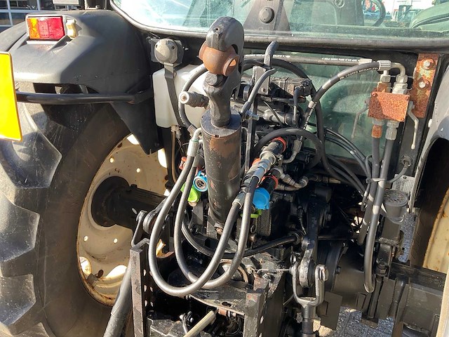 2005 new holland tn95da vierwielaangedreven landbouwtractor - afbeelding 6 van  31