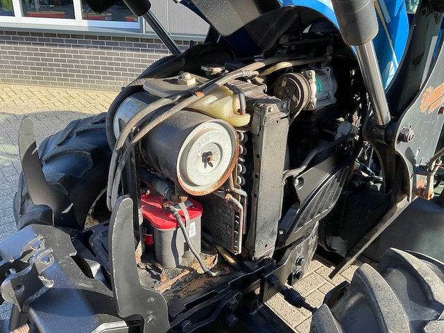 2005 new holland tn95da vierwielaangedreven landbouwtractor - afbeelding 9 van  31