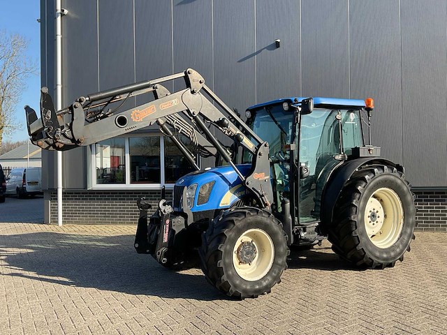 2005 new holland tn95da vierwielaangedreven landbouwtractor - afbeelding 1 van  31