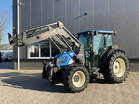 2005 new holland tn95da vierwielaangedreven landbouwtractor - afbeelding 1 van  31