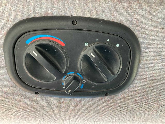 2005 new holland tn95da vierwielaangedreven landbouwtractor - afbeelding 17 van  31