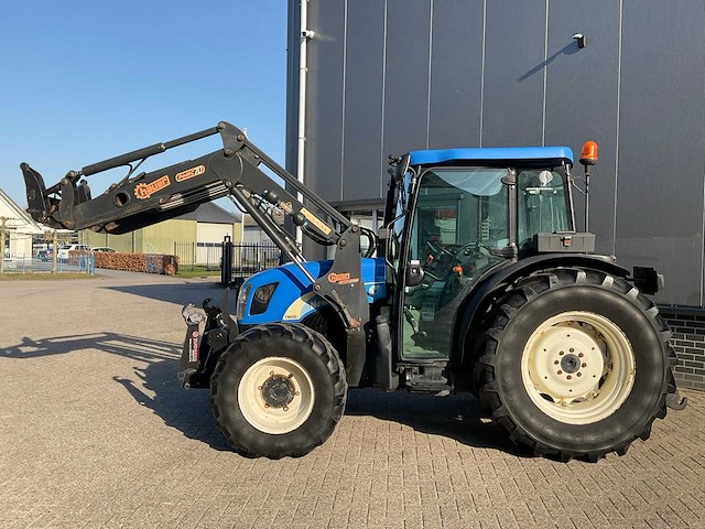 2005 new holland tn95da vierwielaangedreven landbouwtractor - afbeelding 23 van  31