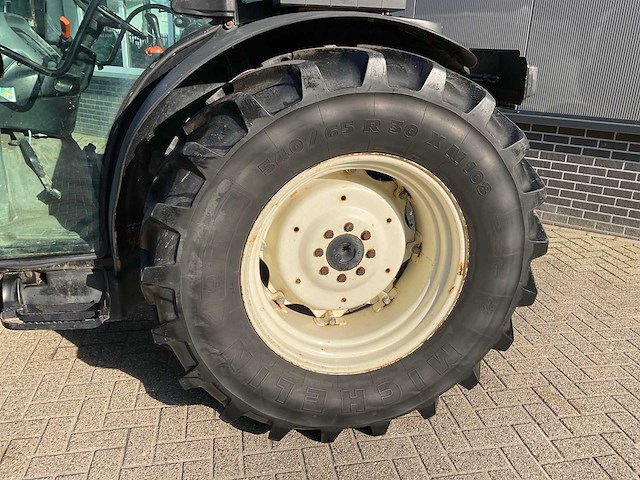 2005 new holland tn95da vierwielaangedreven landbouwtractor - afbeelding 27 van  31