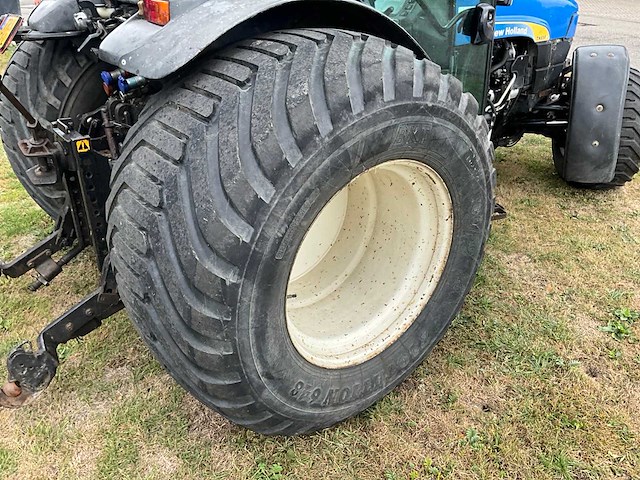 2005 new holland tn95fs minitractor - afbeelding 27 van  35