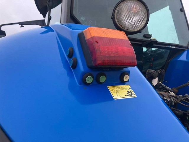 2005 new holland tvt 190 vierwielaangedreven landbouwtractor - afbeelding 13 van  27