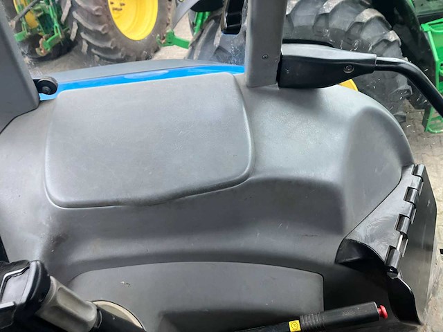 2005 new holland tvt 190 vierwielaangedreven landbouwtractor - afbeelding 22 van  27