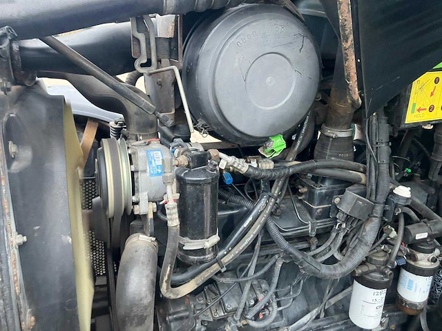 2005 new holland tvt 190 vierwielaangedreven landbouwtractor - afbeelding 10 van  15