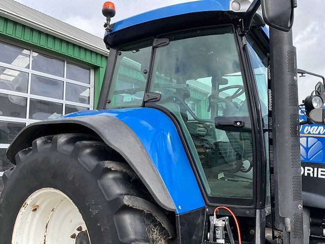 2005 new holland tvt190 vierwielaangedreven landbouwtractor - afbeelding 18 van  29