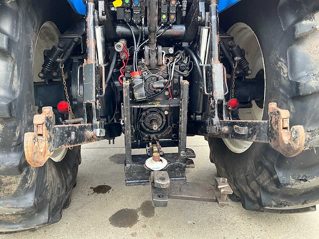 2005 new holland tvt190 vierwielaangedreven landbouwtractor - afbeelding 21 van  29