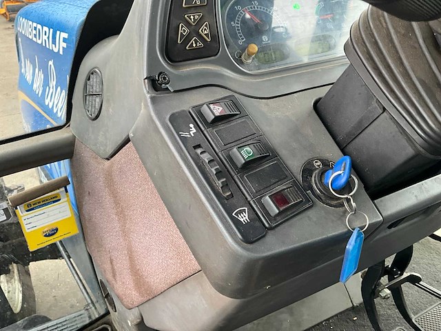 2005 new holland tvt190 vierwielaangedreven landbouwtractor - afbeelding 6 van  34