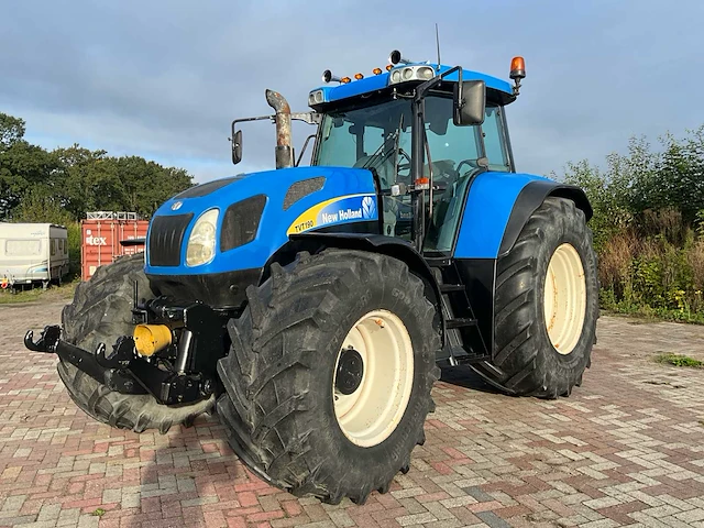 2005 new holland tvt190 vierwielaangedreven landbouwtractor - afbeelding 1 van  51