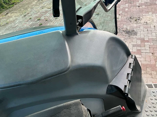 2005 new holland tvt190 vierwielaangedreven landbouwtractor - afbeelding 45 van  51
