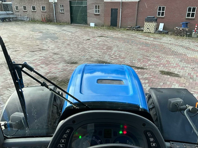2005 new holland tvt190 vierwielaangedreven landbouwtractor - afbeelding 46 van  51