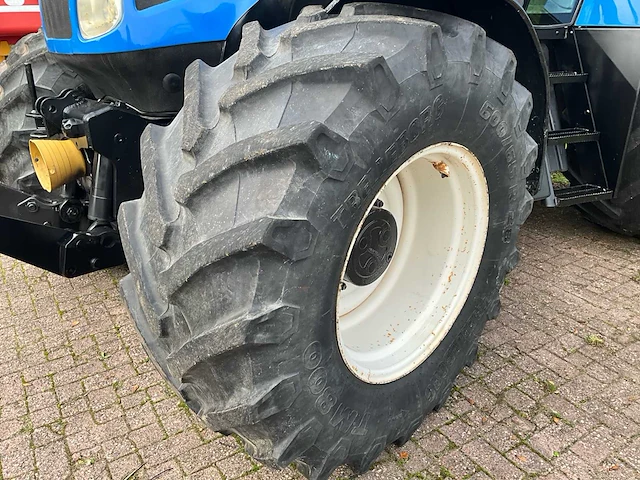 2005 new holland tvt190 vierwielaangedreven landbouwtractor - afbeelding 48 van  51