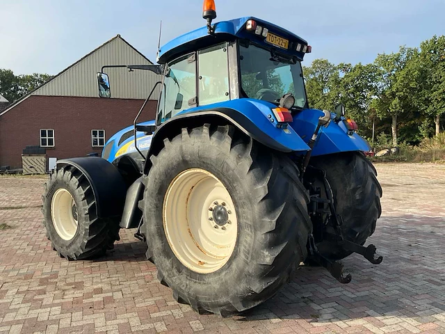 2005 new holland tvt190 vierwielaangedreven landbouwtractor - afbeelding 8 van  51