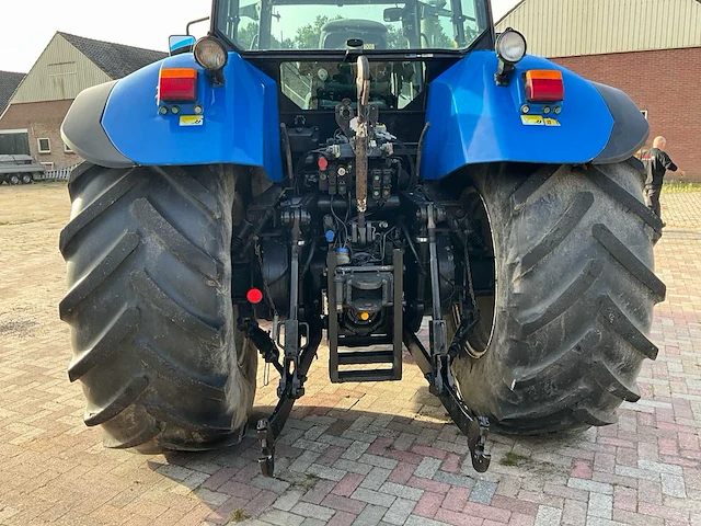 2005 new holland tvt190 vierwielaangedreven landbouwtractor - afbeelding 14 van  51