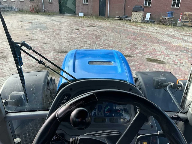 2005 new holland tvt190 vierwielaangedreven landbouwtractor - afbeelding 28 van  51