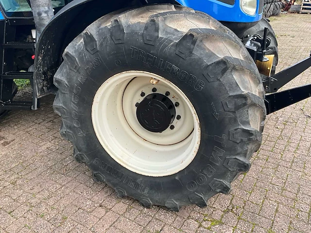 2005 new holland tvt190 vierwielaangedreven landbouwtractor - afbeelding 47 van  51