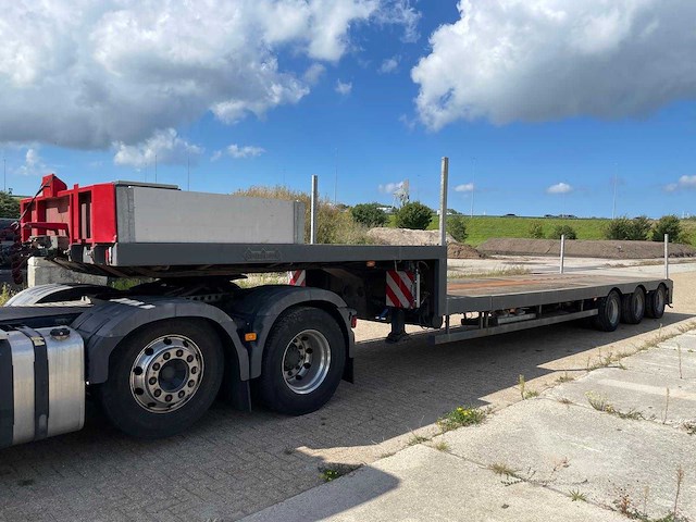 2005 nooteboom mco-48-03 v uitschuifbare hydraulisch gestuurde semi dieplader - afbeelding 6 van  13