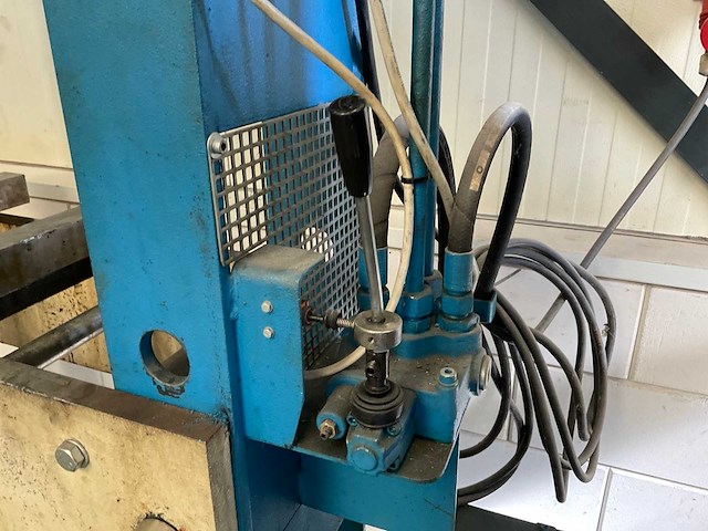 2005 omcn 163/r hydraulische pers - afbeelding 2 van  6