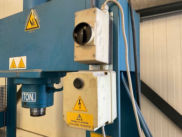 2005 omcn 163/r hydraulische pers - afbeelding 3 van  6