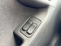 2005 opel corsa airco automaat 1.2-16v rhythm personenauto - afbeelding 2 van  10
