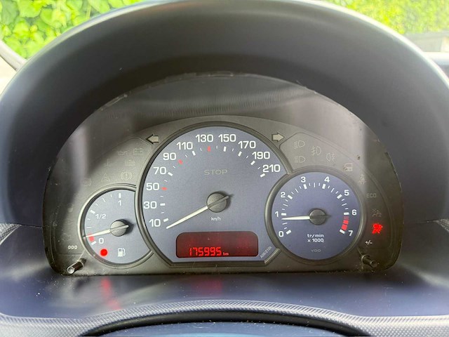2005 peugeot 1007 1.4 urban personenauto - afbeelding 2 van  11