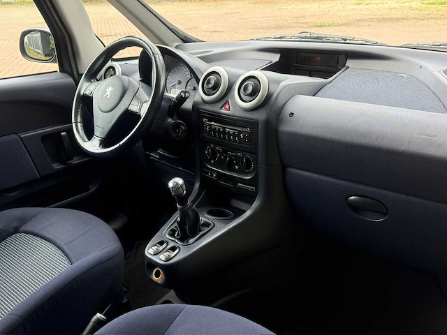 2005 peugeot 1007 1.4 urban personenauto - afbeelding 3 van  11