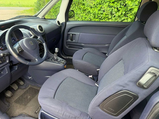 2005 peugeot 1007 1.4 urban personenauto - afbeelding 8 van  11