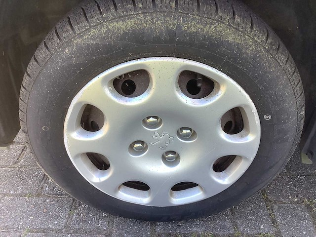 2005 peugeot 1007 1.4 urban personenauto - afbeelding 2 van  8
