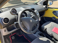 2005 peugeot 107 1.0-12v xr personenauto - afbeelding 3 van  28