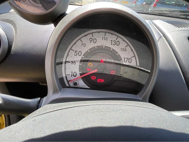 2005 peugeot 107 1.0-12v xr personenauto - afbeelding 5 van  28