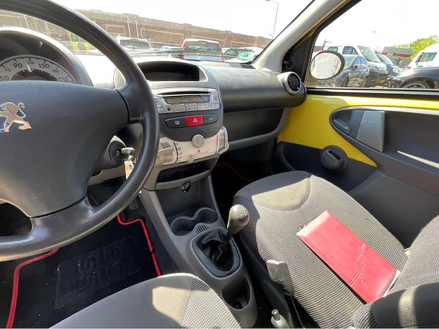 2005 peugeot 107 1.0-12v xr personenauto - afbeelding 6 van  28