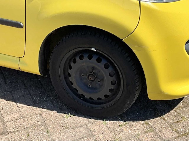 2005 peugeot 107 1.0-12v xr personenauto - afbeelding 18 van  28