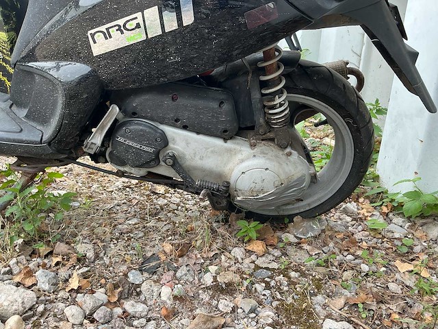 2005 piaggio bromscooter nrg extreme ac scooter - afbeelding 1 van  13