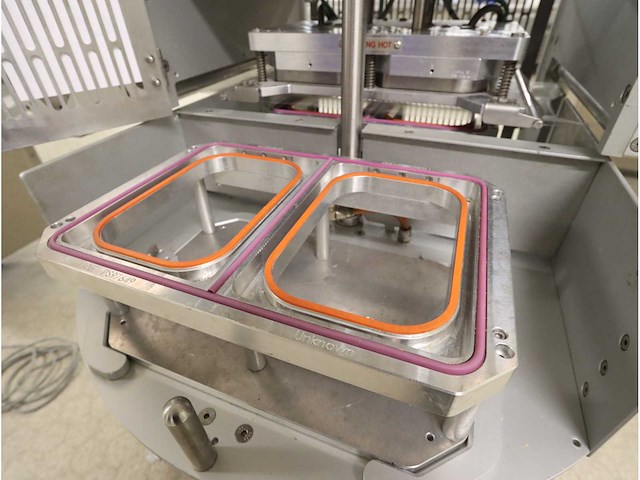 2005 proseal gtr traysealer - afbeelding 7 van  10