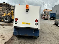 2005 ravo 340 zelfrijdende veegmachine - afbeelding 10 van  12