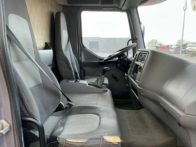 2005 renault midlum 159 dci vrachtwagen - afbeelding 21 van  45