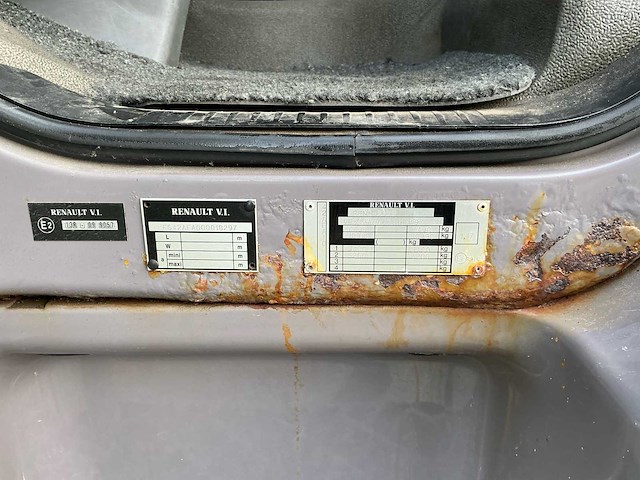 2005 renault midlum 159 dci vrachtwagen - afbeelding 38 van  45