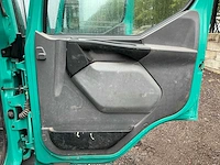 2005 renault midlum 220 dci kipper vrachtwagen met hiab 9tm autolaadkraan - afbeelding 38 van  84