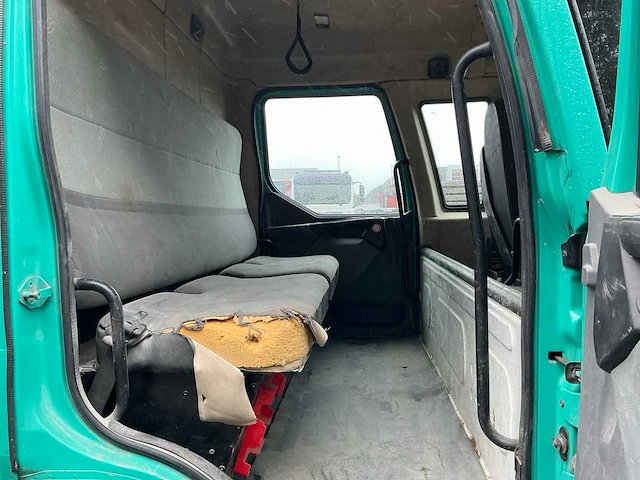 2005 renault midlum 220 dci kipper vrachtwagen met hiab 9tm autolaadkraan - afbeelding 40 van  84