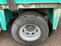 2005 renault midlum 220 dci kipper vrachtwagen met hiab 9tm autolaadkraan - afbeelding 2 van  32