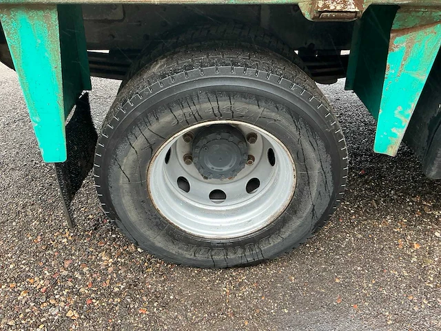2005 renault midlum 220 dci kipper vrachtwagen met hiab 9tm autolaadkraan - afbeelding 3 van  32