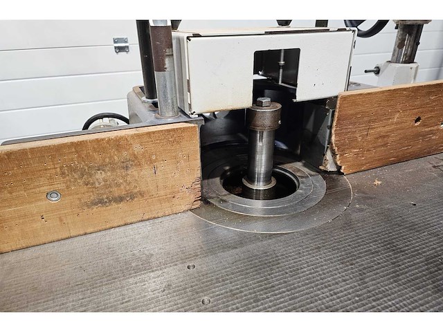 2005 robland t120 freesmachine - afbeelding 2 van  4
