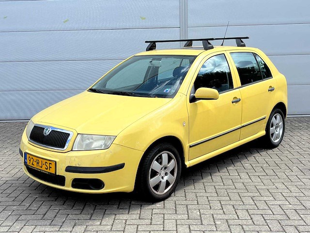 2005 skoda fabia 1.4-16v ambiente personenauto - afbeelding 1 van  6